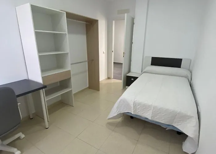 Privadas Con Bano Compartido En Espectacular Piso