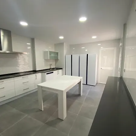 بيت شباب Privadas Con Bano Compartido En Espectacular Piso *