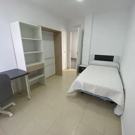 Privadas Con Bano Compartido En Espectacular Piso